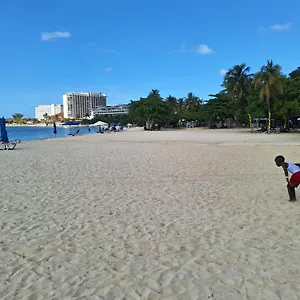 Apartment Modern Penthouse @ Sandcastles, Ocho Rios