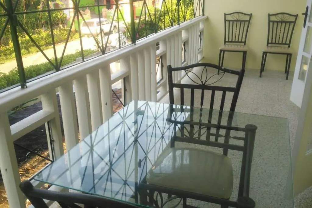 Apartment Stylish Studio Apt Ac, Balcony, Parking, Pool Ocho Rios Jamaica